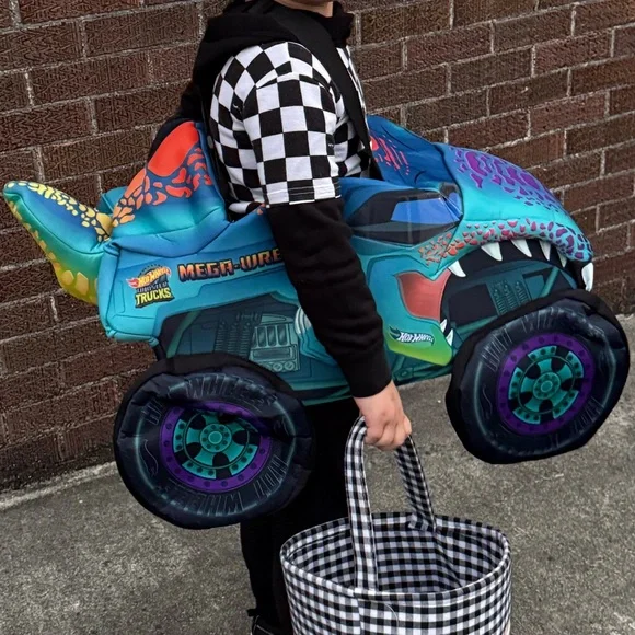Mega-Wrex Monster Truck Hot Wheels Costume 🛞 - Picture 4 of 4
